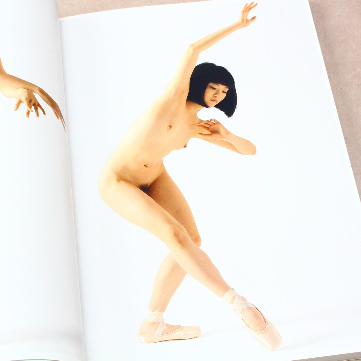 Visual Nude Pose Book - Dancer - Japan Art Reference Photo Book