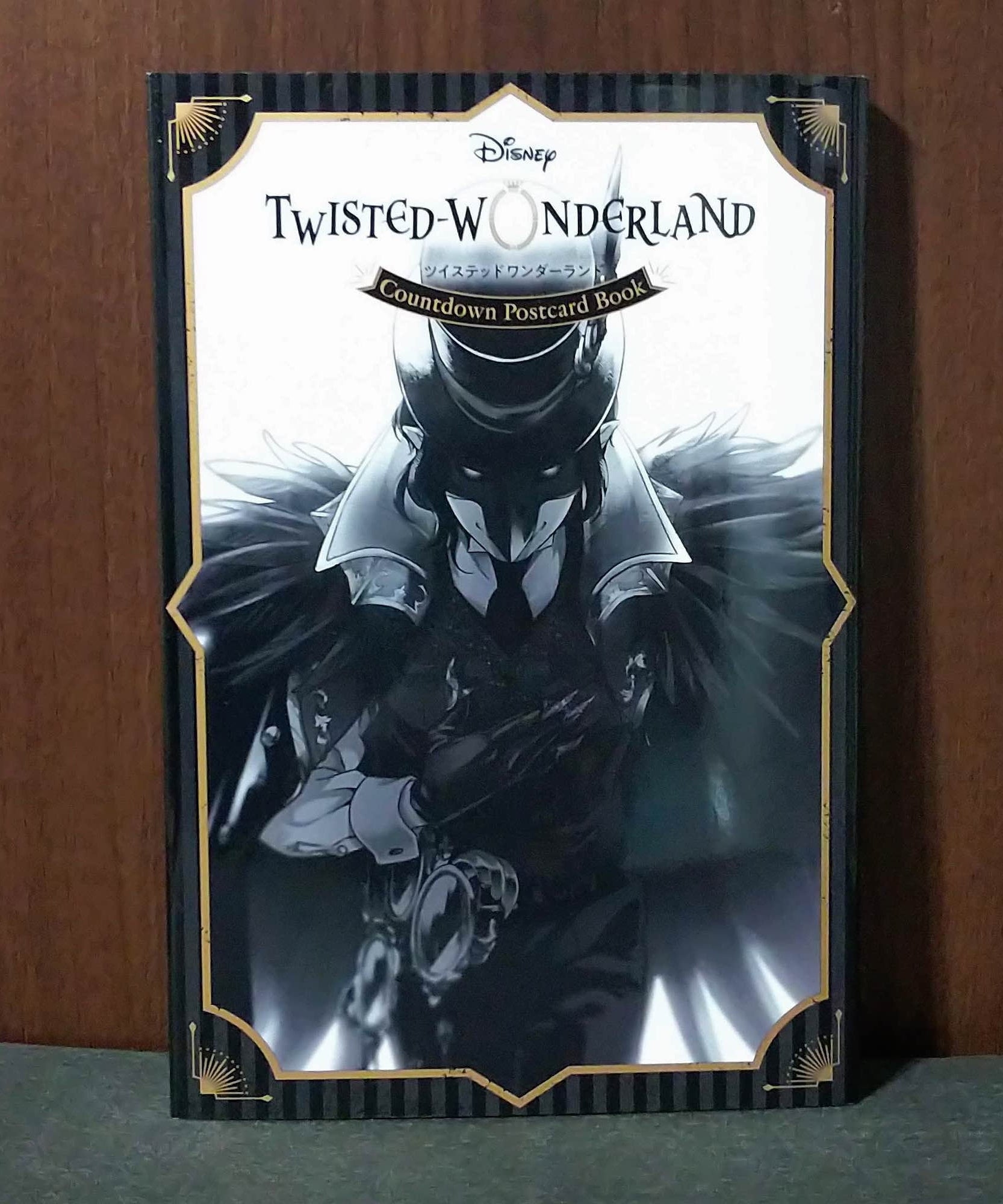 Twisted Wonderland postcard book