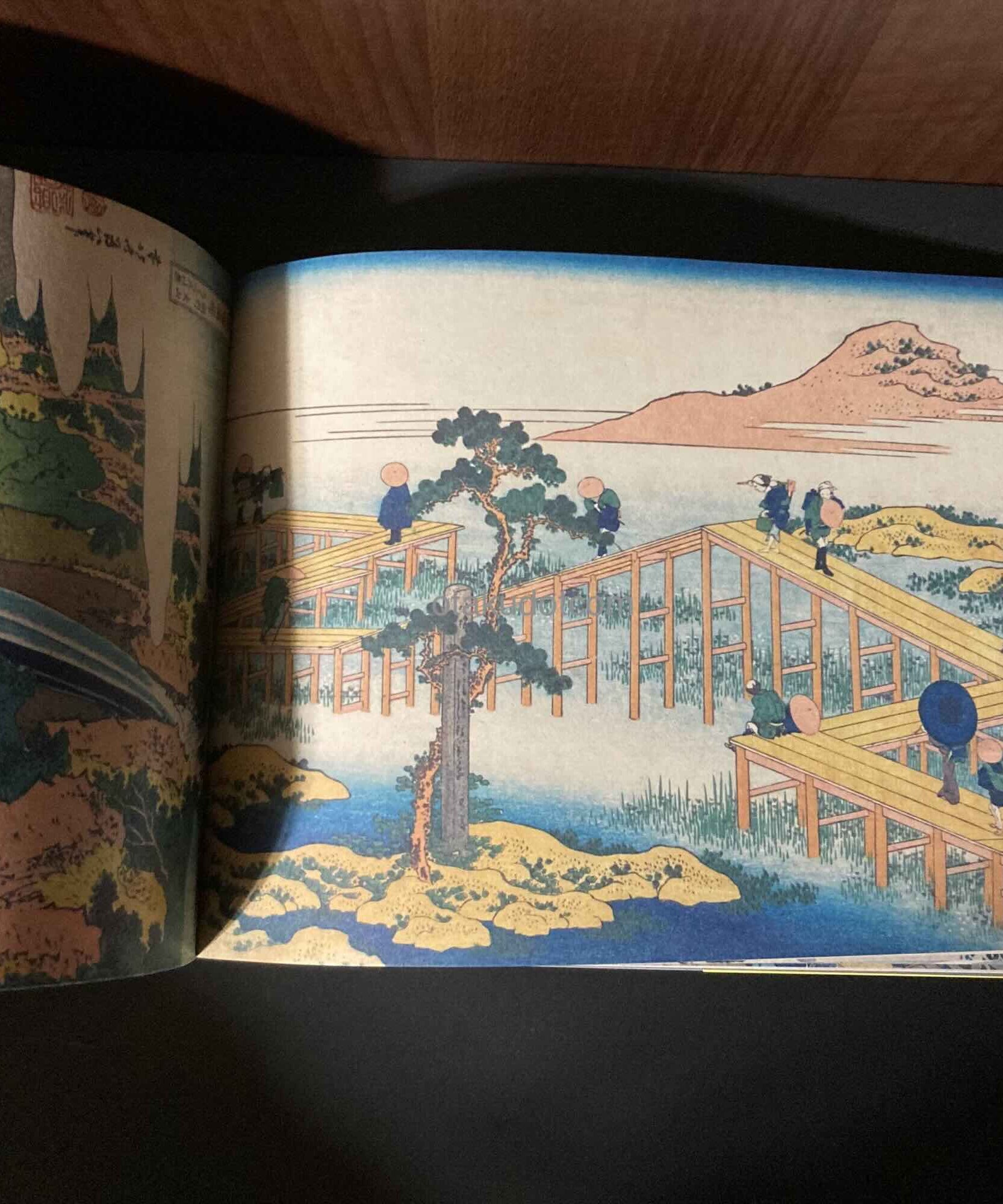 Hokusai 100 Writing and Crafting Papers Book