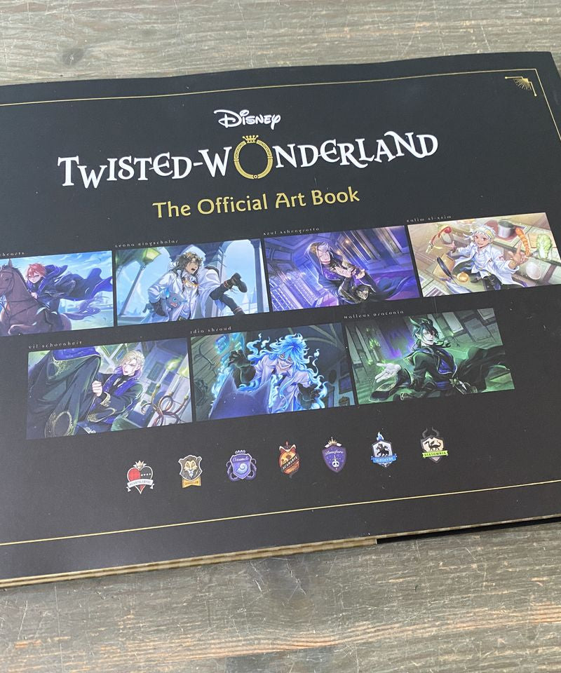 Disney Twisted-Wonderland: The Official Art Book