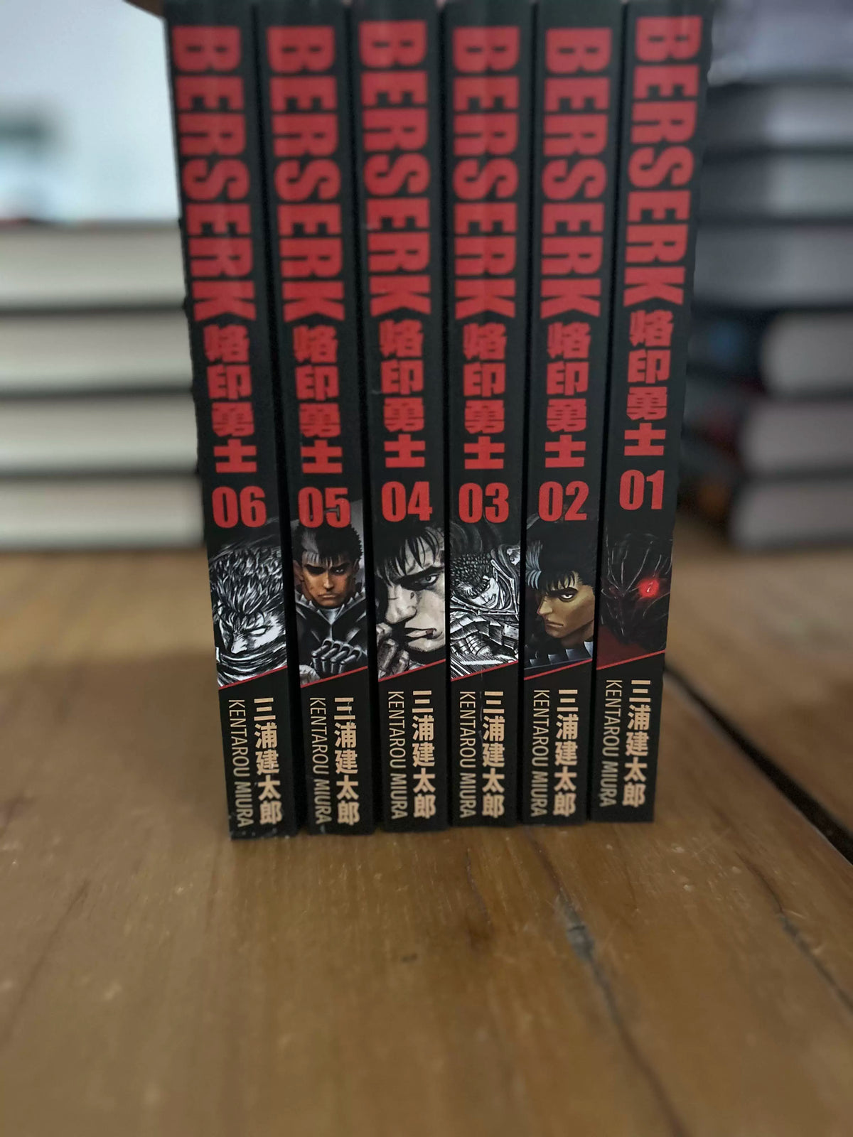 Free shipping comics Legend of Sword Wind Brand Warrior 25 openings, four spells, one Chinese All six books are completed, including volumes 1-43 full contents Kentaro Miura